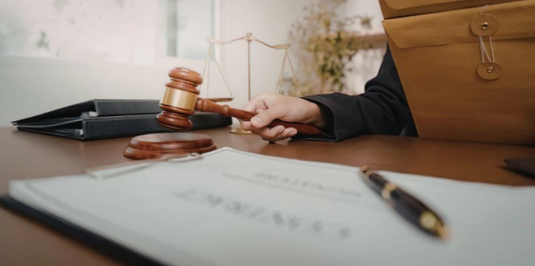 Як отримати ліцензію на медичну практику та коли варто звернутися до юриста